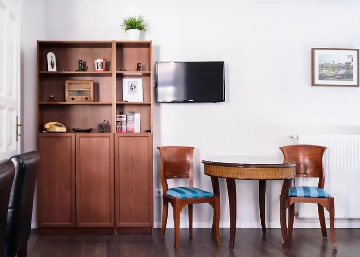 Andrassy Garden In Center * Budapest